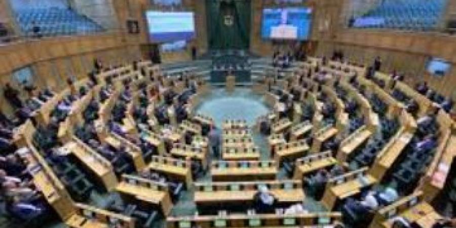 مطالب نيابية بتأجيل أقساط القروض لشهر أيار 2025 - اخبارك الان