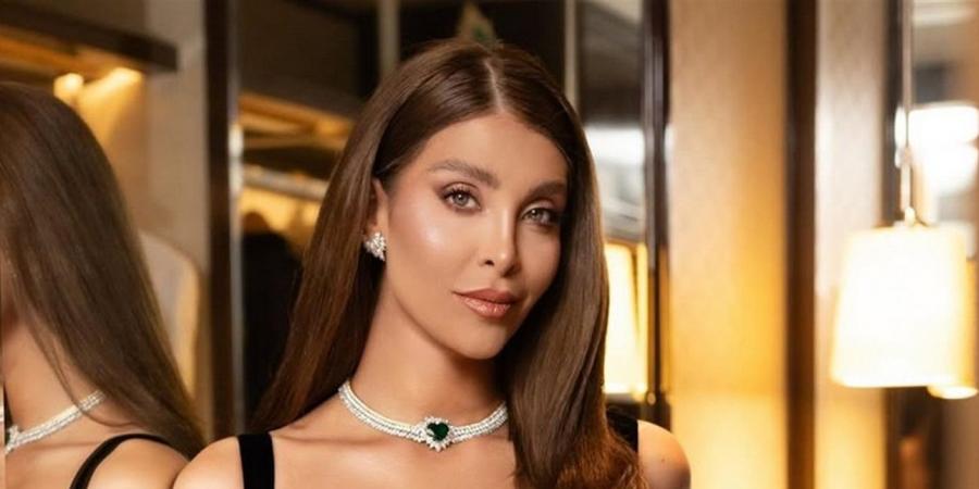 بشعر مُبلل.. النجمة السورية الشهيرة بإطلالة لافتة (صور) - اخبارك الان