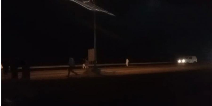 بالفيديو .. سقوط صاروخ مجهول المصدر في منطقة صحراوية بمحافظة معان - اخبارك الان