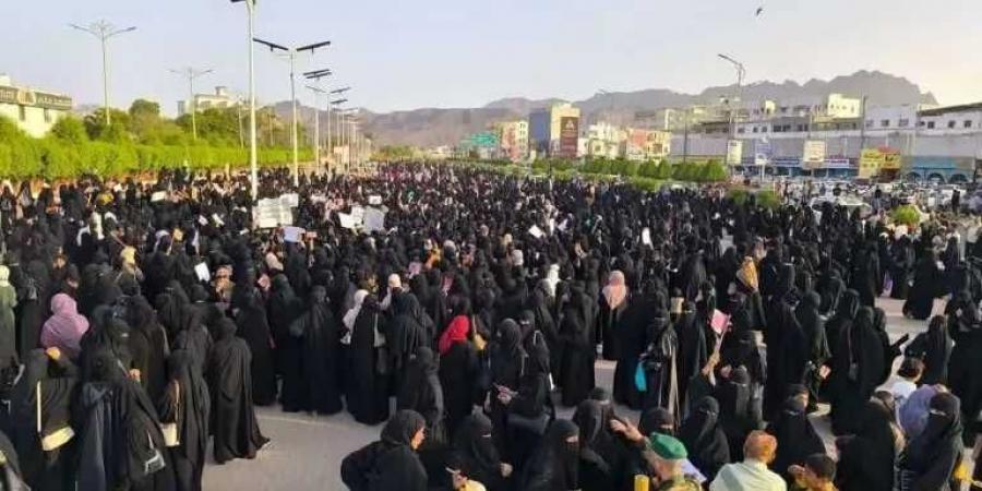 الإجراءات الأمنية في عدن.. تقليد أم امتداد لنهج صنعاء؟ - اخبارك الان