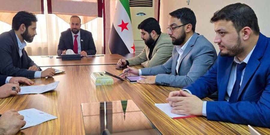 وزير الإعلام يبحث مع مديري المؤسسات الإعلامية التحديات التي تواجه العمل الإعلامي الرسمي - اخبارك الان