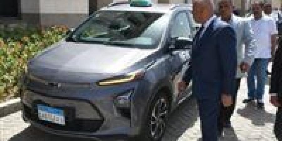 كامل الوزير: هناك خطة لإحلال وتجديد التاكسي والميكروباص ببديل كهرباء - اخبارك الان