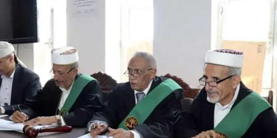 بقيادة شخص من جنسية عربية.. مليشيا الحوثي تعلن محاكمة خلية تابعة لتنظيم القاعدة - اخبارك الان