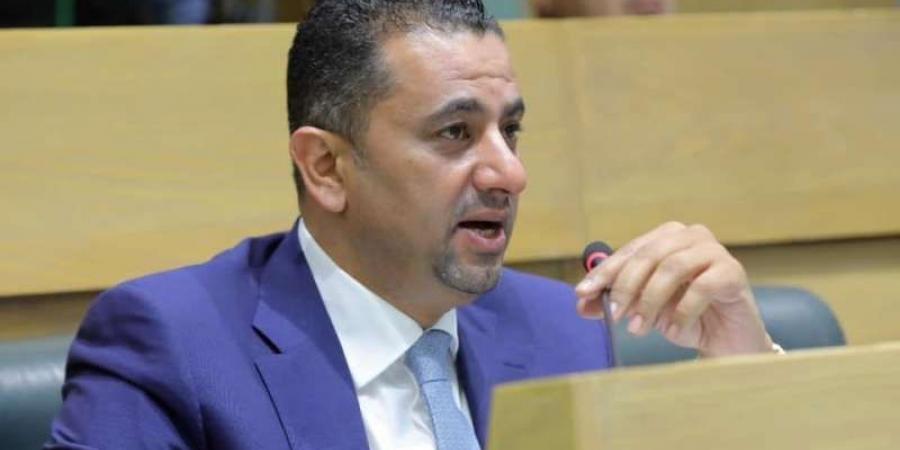 ابو حسان يطالب الحكومة بإعادة فتح معبر الرمثا مع سوريا - اخبارك الان