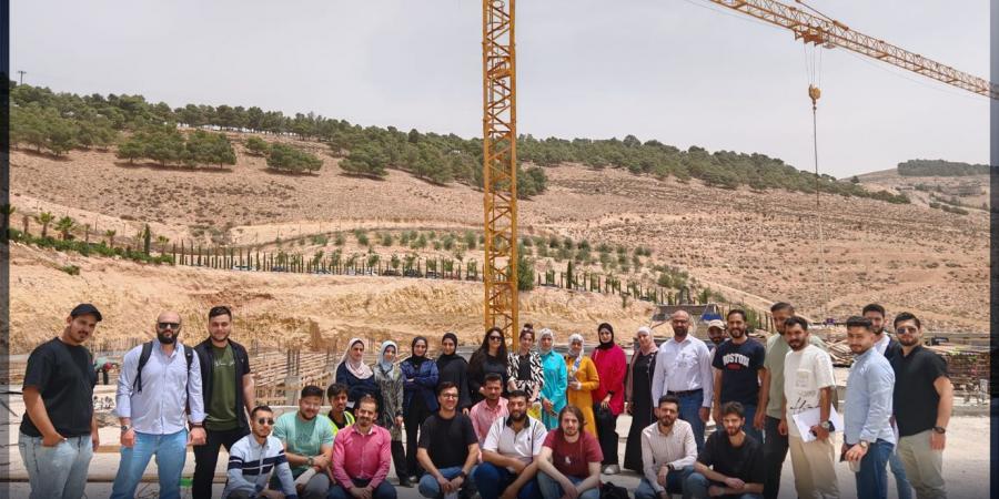 طلبة الهندسة المدنية في "عمان العربية" يتعرفون على مراحل تنفيذ المشاريع الإنشائية ميدانياً - اخبارك الان